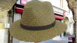 Chapeaux paille et Toile